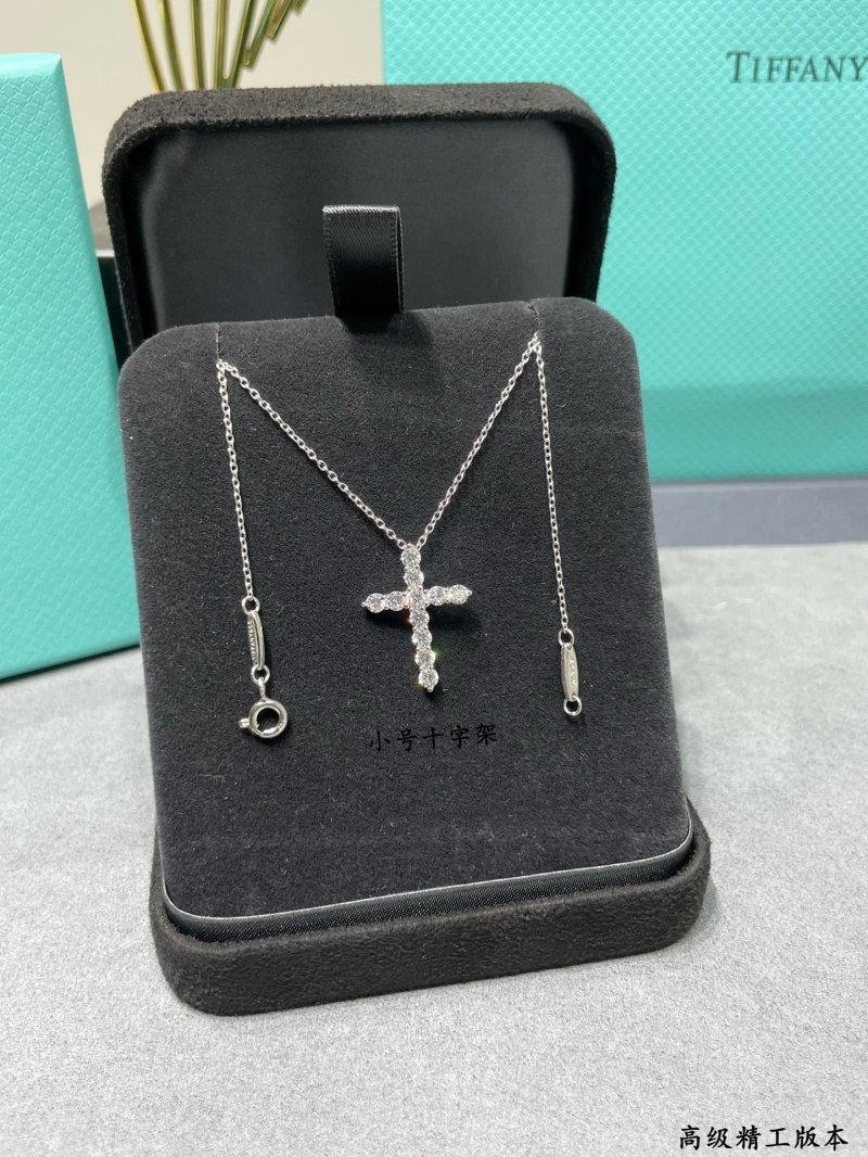 T*f*ny necklaces